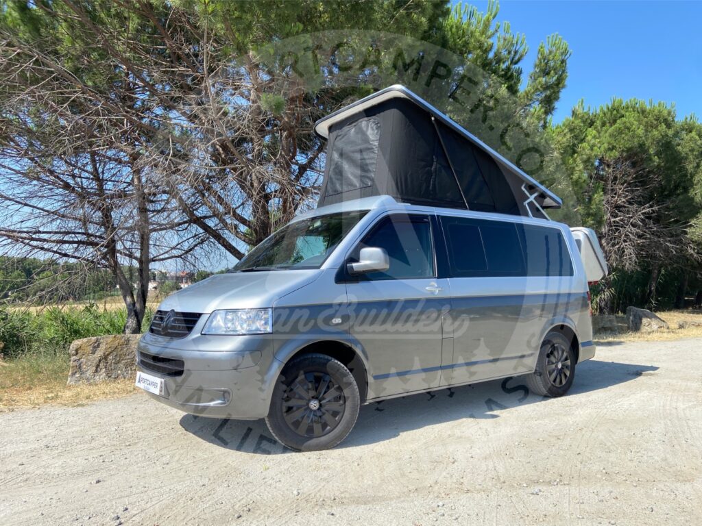 Instalación de techo elevable en VW Transporter T5 por Portcamper