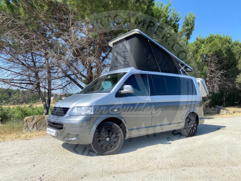 Instalación de techo elevable en VW Transporter T5 por Portcamper