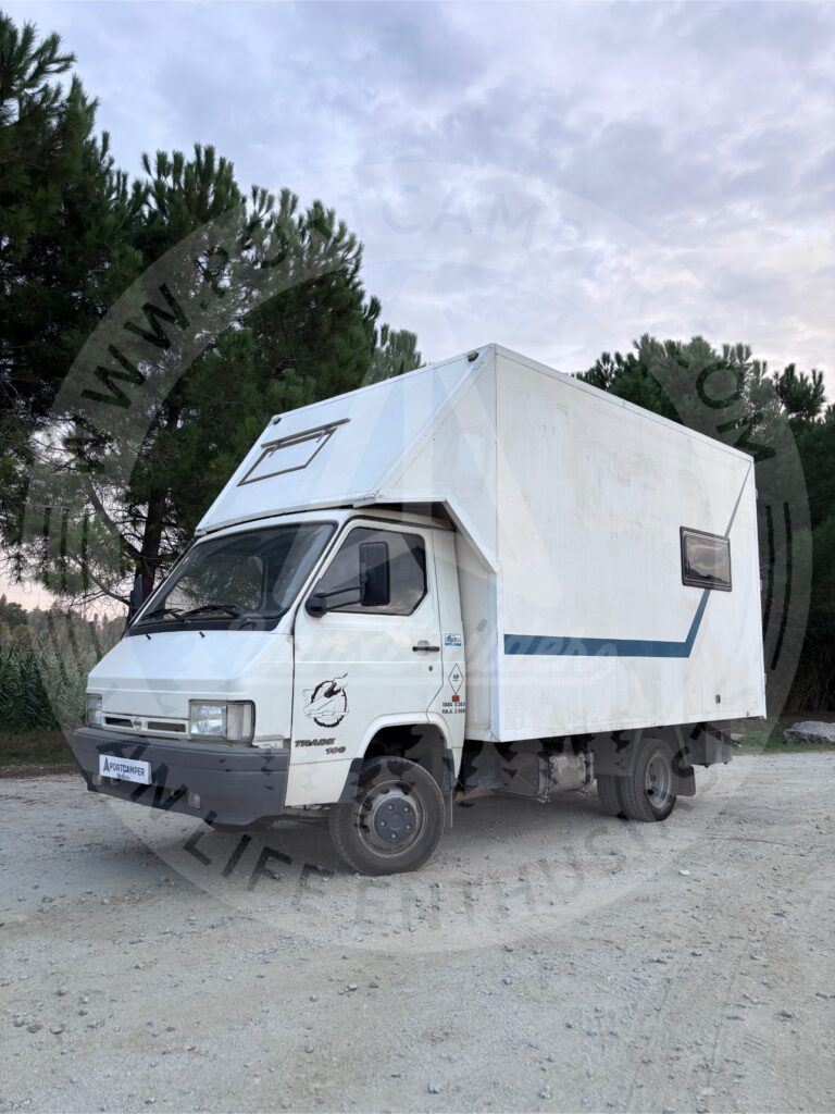 Camión Nissan Trade Camper